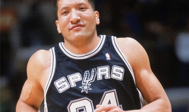 开云线上入口-巴特尔打了3年NBA，如今每月能领多少退休金？网友：难以置信|圣安东尼奥马刺队|NBA总冠军|多伦多猛龙队|丹佛掘金队|中国男篮_新浪体育_新浪新闻