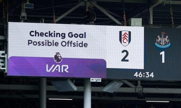 开云登录网址入口-测试过程出现盲区，英超半自动越位技术延迟引入