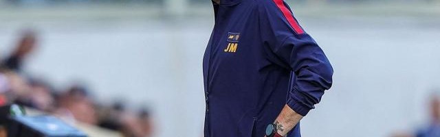 开云线上入口-罗马7轮不胜豪赌欧联，穆帅吃牌停赛，发布会弃权