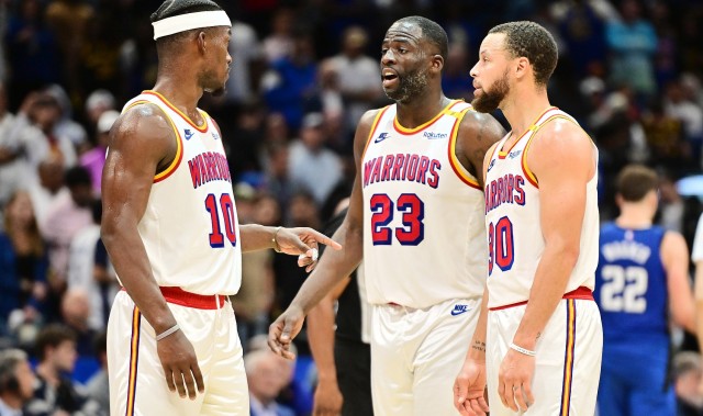 开云登录网址入口-库里：曾觉得自己无所不能 但队友倒下我却无能为力这让人沮丧