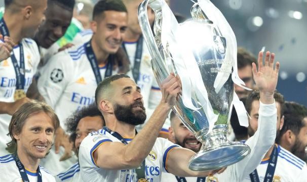 开云线上入口-本泽马当选欧洲足球先生 个人荣誉收割季已经到来