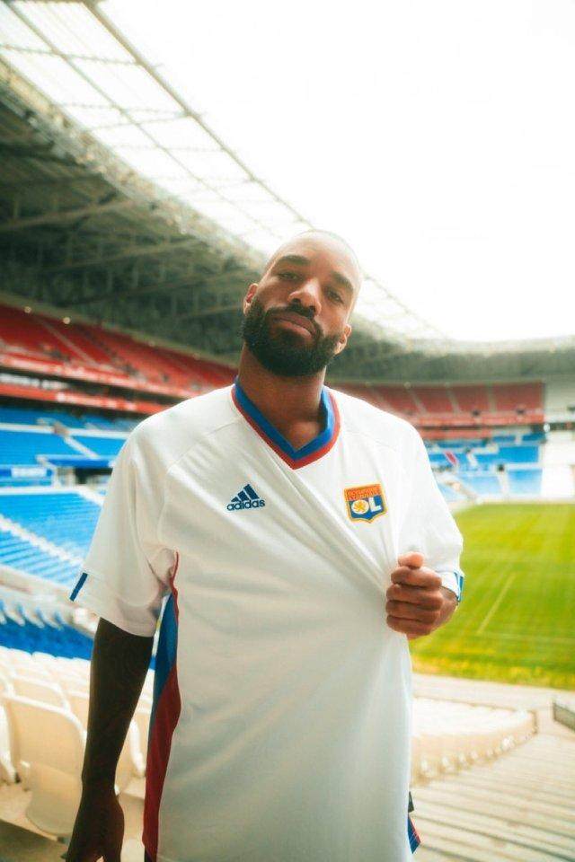 1747352386092085521.jpg lakazete.jpg